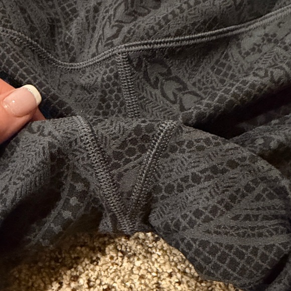 Athleta Elation Textured Tight Dreamweaver Black/Gray - Picture 10 of 10